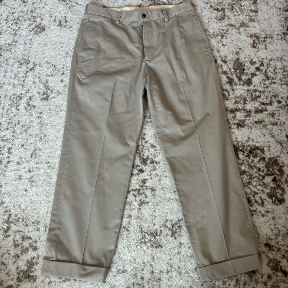 Brooks Brothers Men's Light Weight Advantage Chino Clark Fit Pants W33/L32